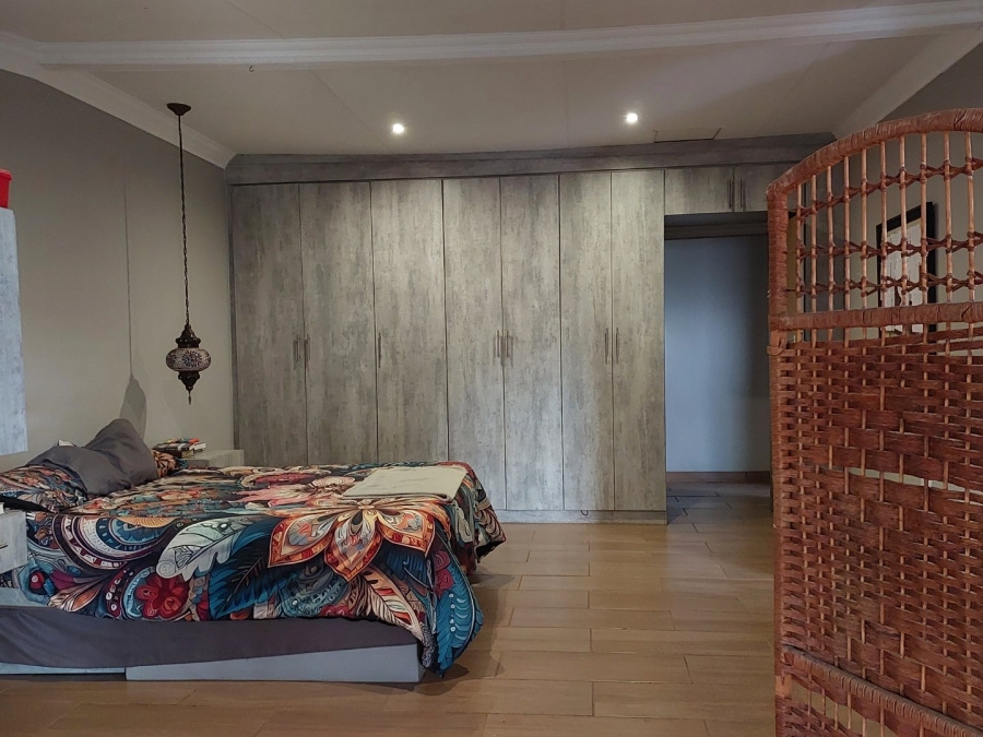 14 Bedroom Property for Sale in Krokodildrift A H North West